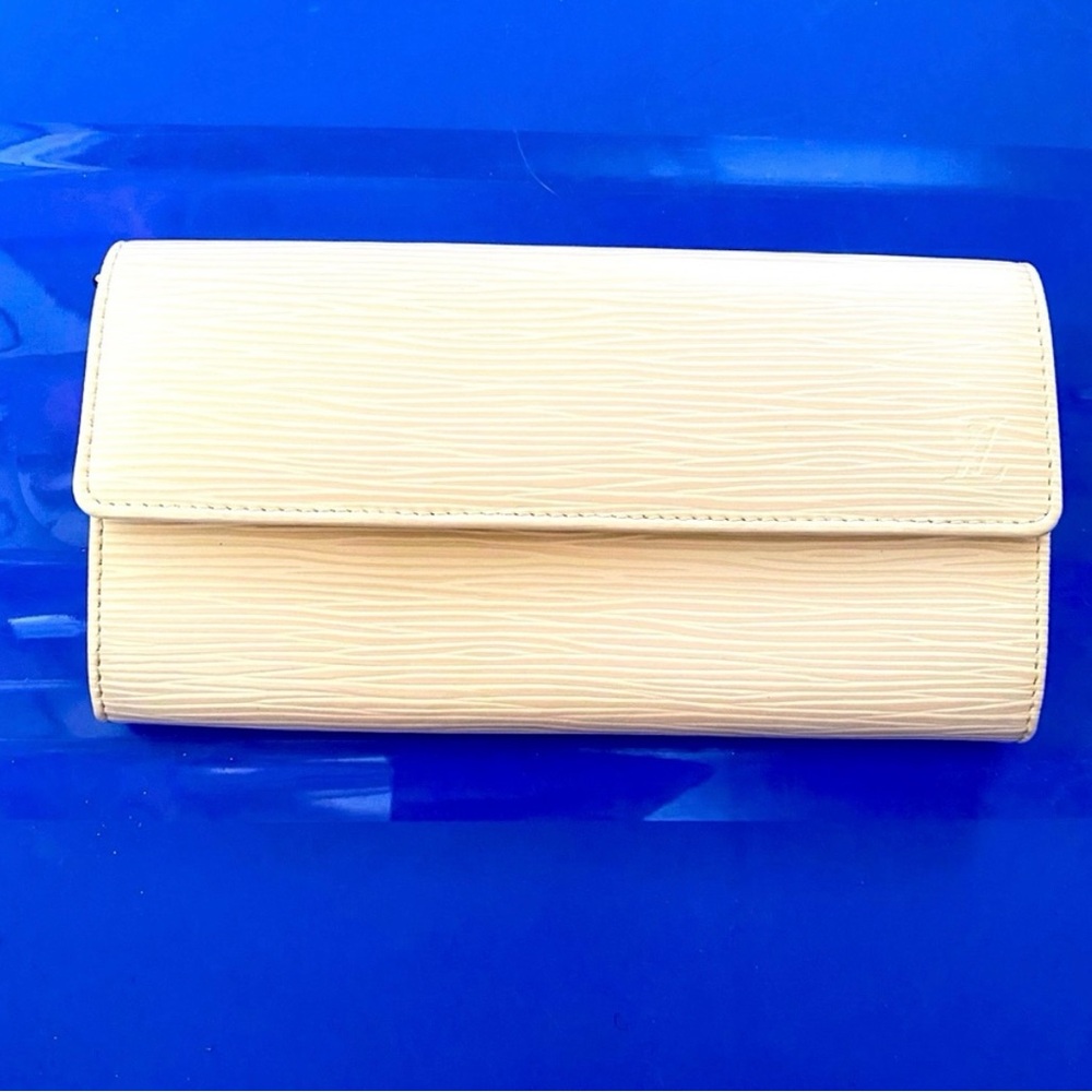 Louis Vuitton Epi Cream Sarah Women's Wallet
